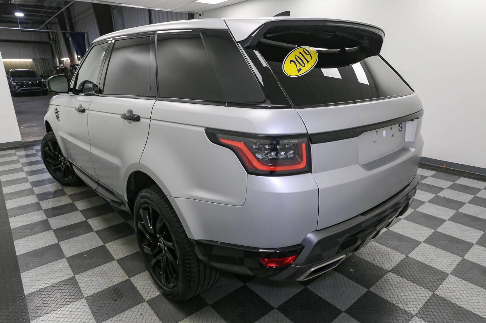 Used 2019 Land Rover Range Rover Sport HSE image 10