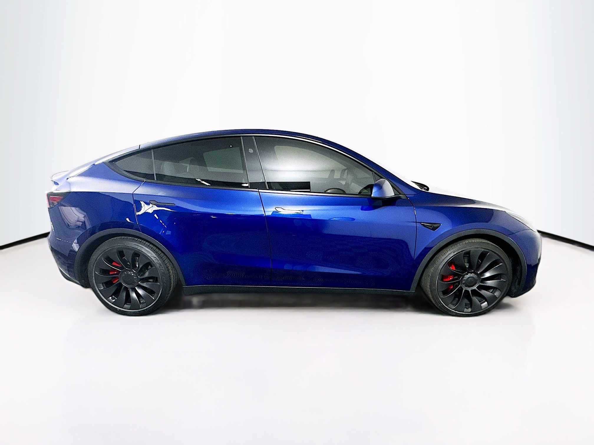 Used 2024 Tesla Model Y Performance image 10