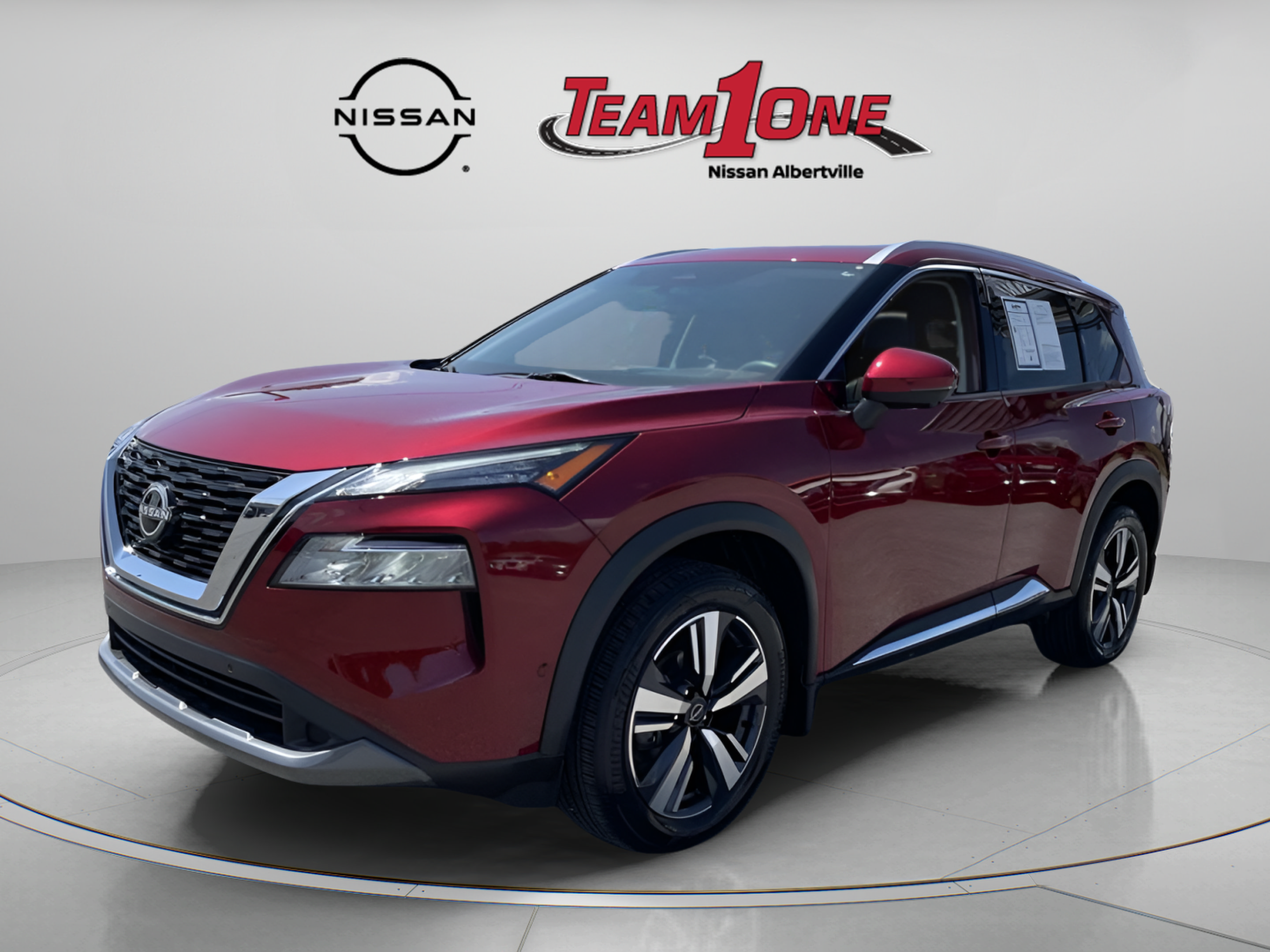 Used 2023 Nissan Rogue SL w/ SL Premium Package FWD image 4