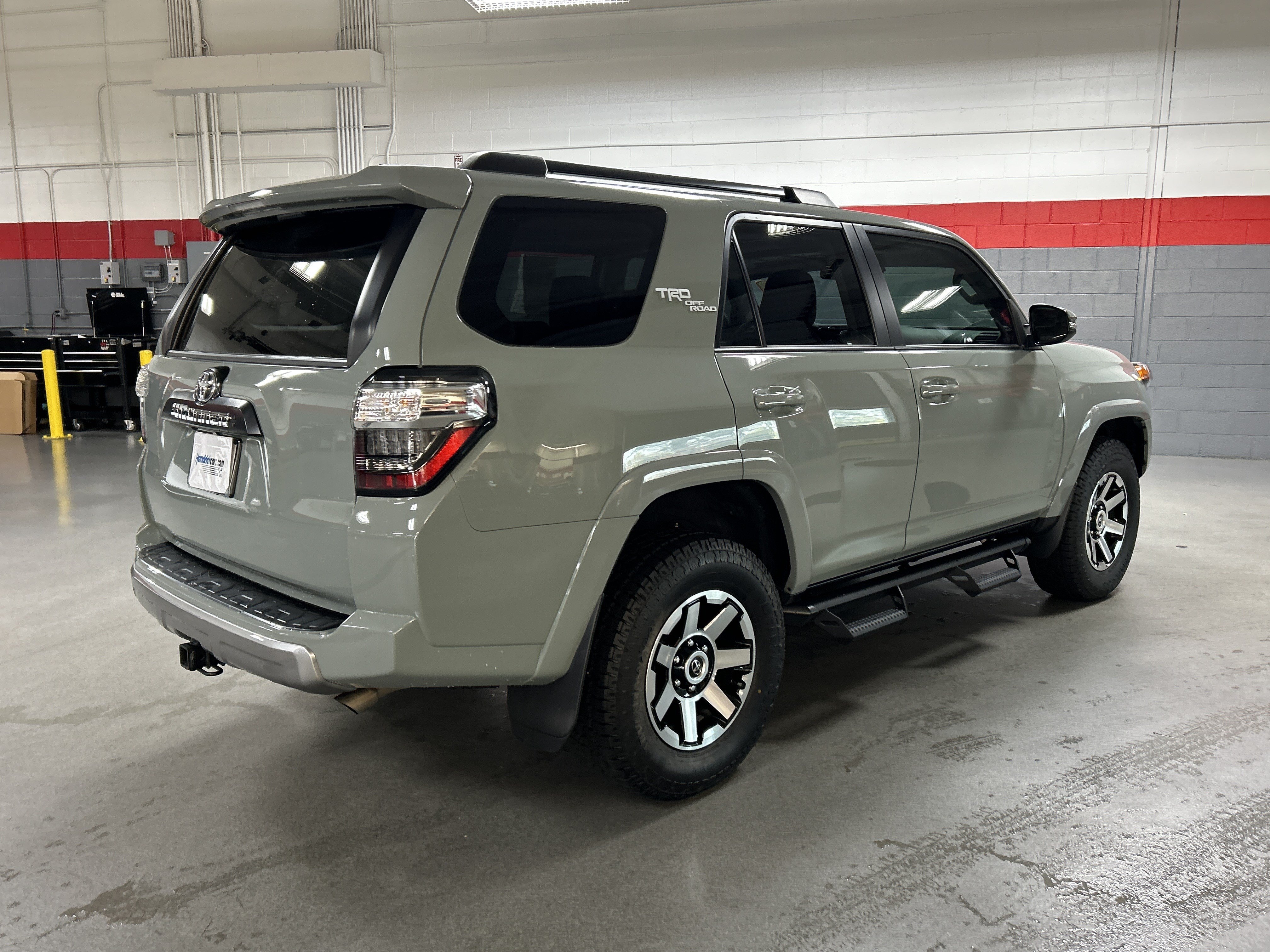 Used 2023 Toyota 4Runner TRD Off-Road Premium w/ Moonroof Package AWD/4WD image 10