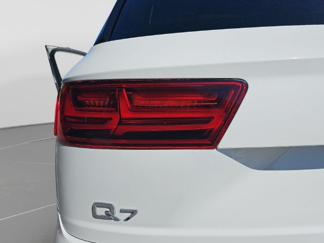 Used 2019 Audi Q7 2.0T Premium w/ Convenience Package AWD/4WD image 39