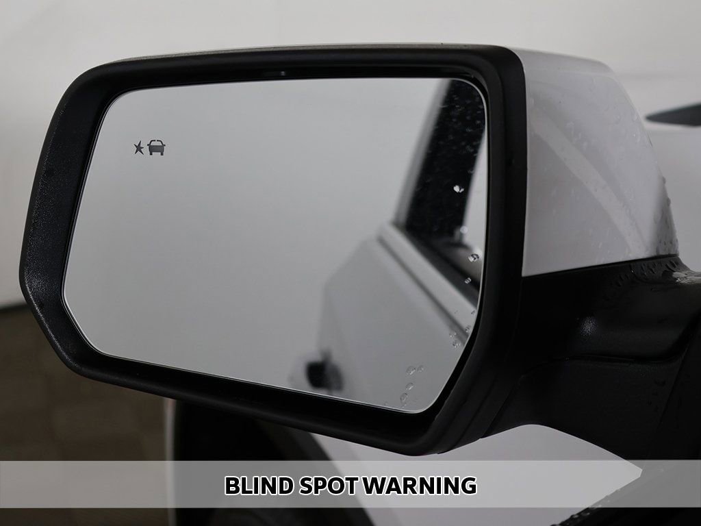 Used 2024 Chevrolet Traverse LT image 4