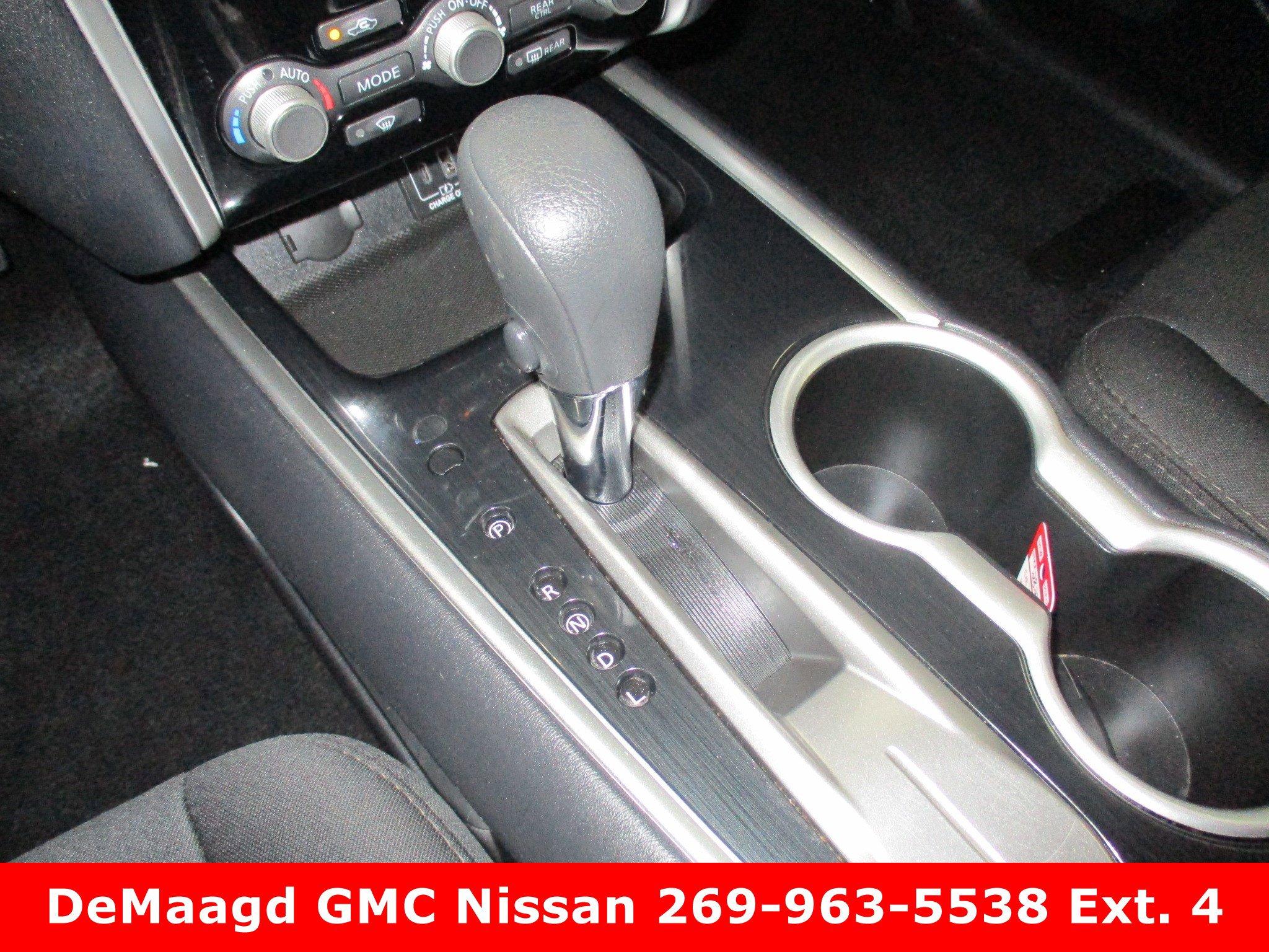 Used 2019 Nissan Pathfinder S image 24