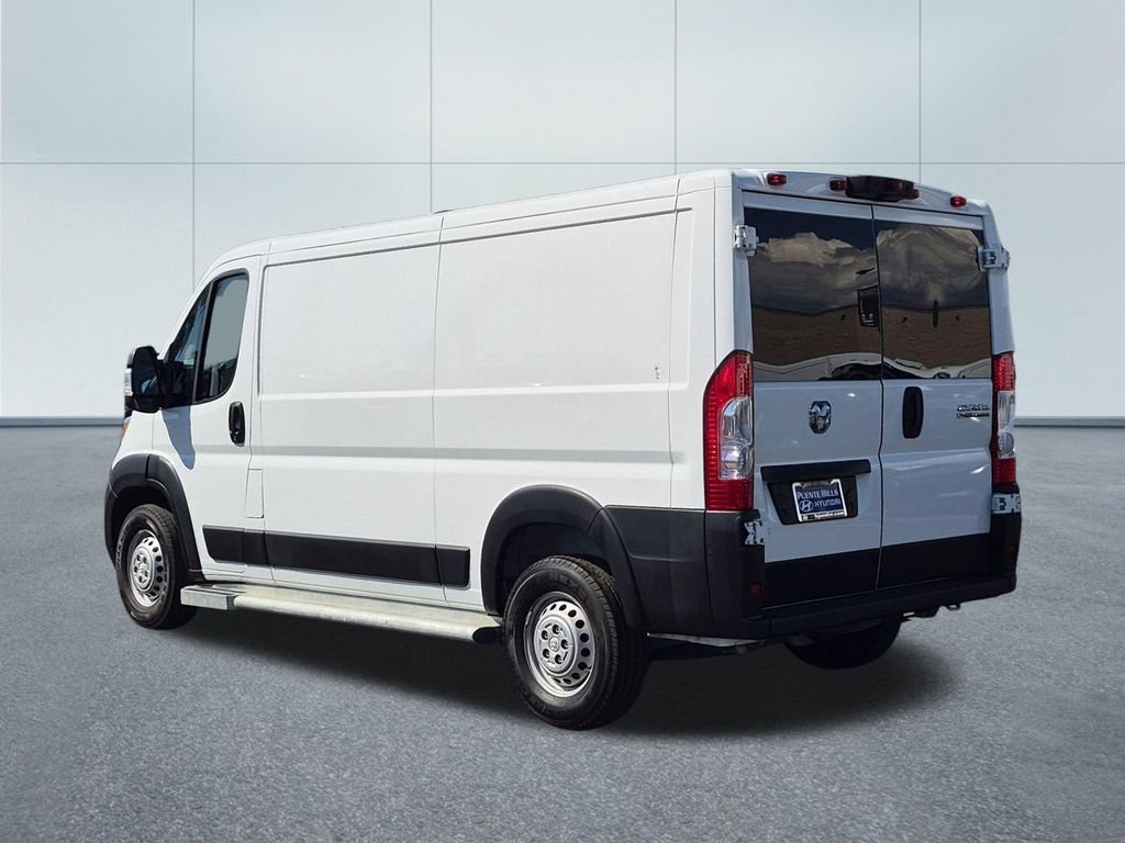 Used 2025 RAM ProMaster 2500 w/ U-Haul Equipment Group FWD image 4