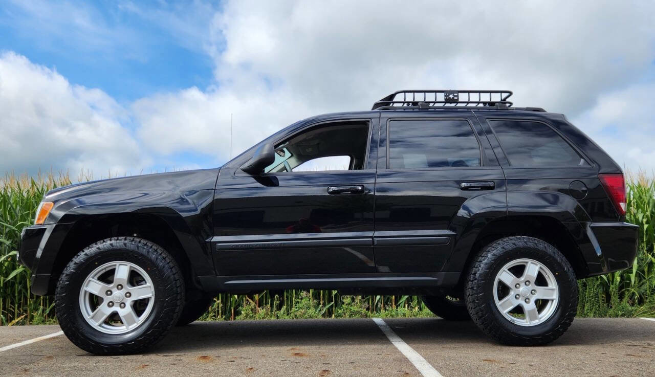 Used 2007 Jeep Grand Cherokee Laredo w/ Cargo Convenience Group image 2