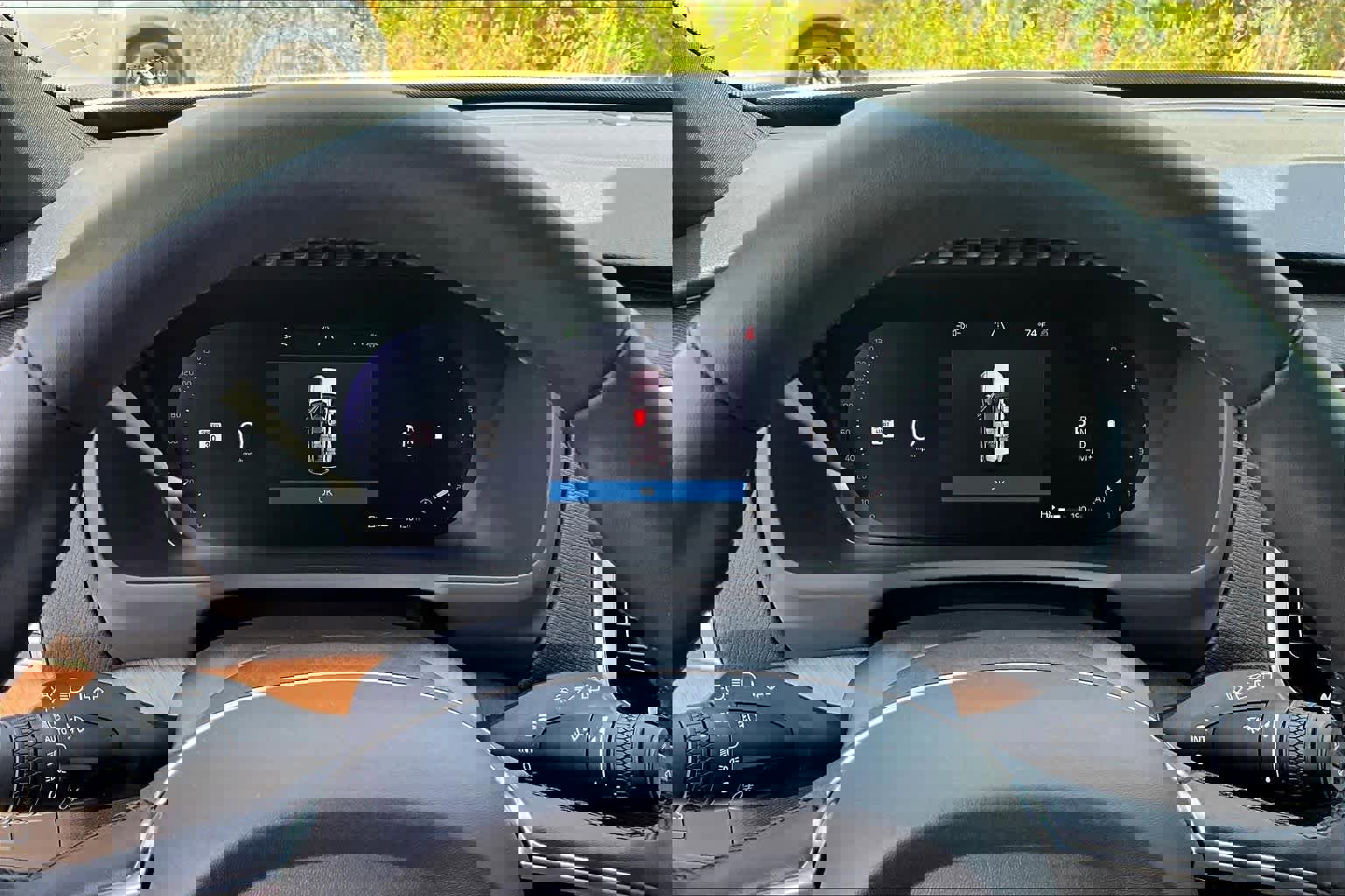 Used 2024 Volvo XC90 B6 Plus w/ Protection Package Premier image 28