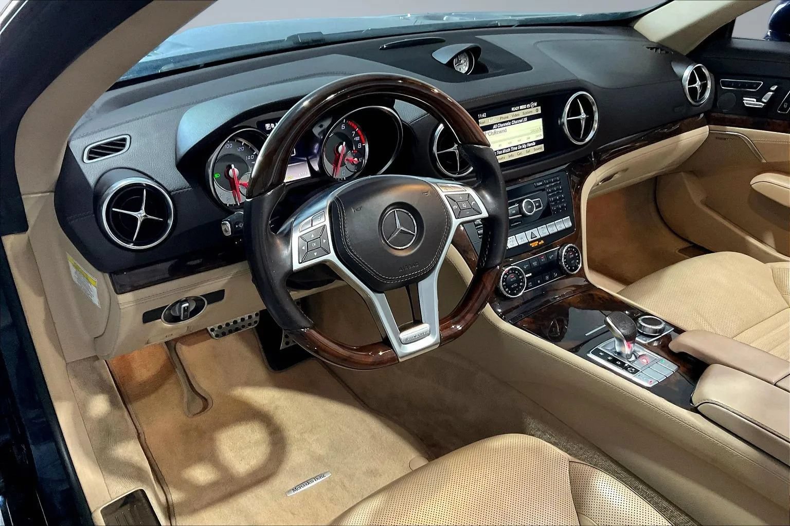 Used 2013 Mercedes-Benz SL 550 w/ Premium Pkg image 17