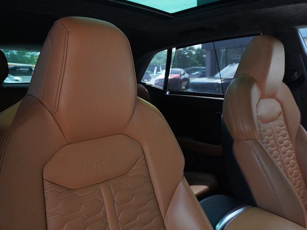 Used 2022 Audi RS Q8 AWD/4WD image 32