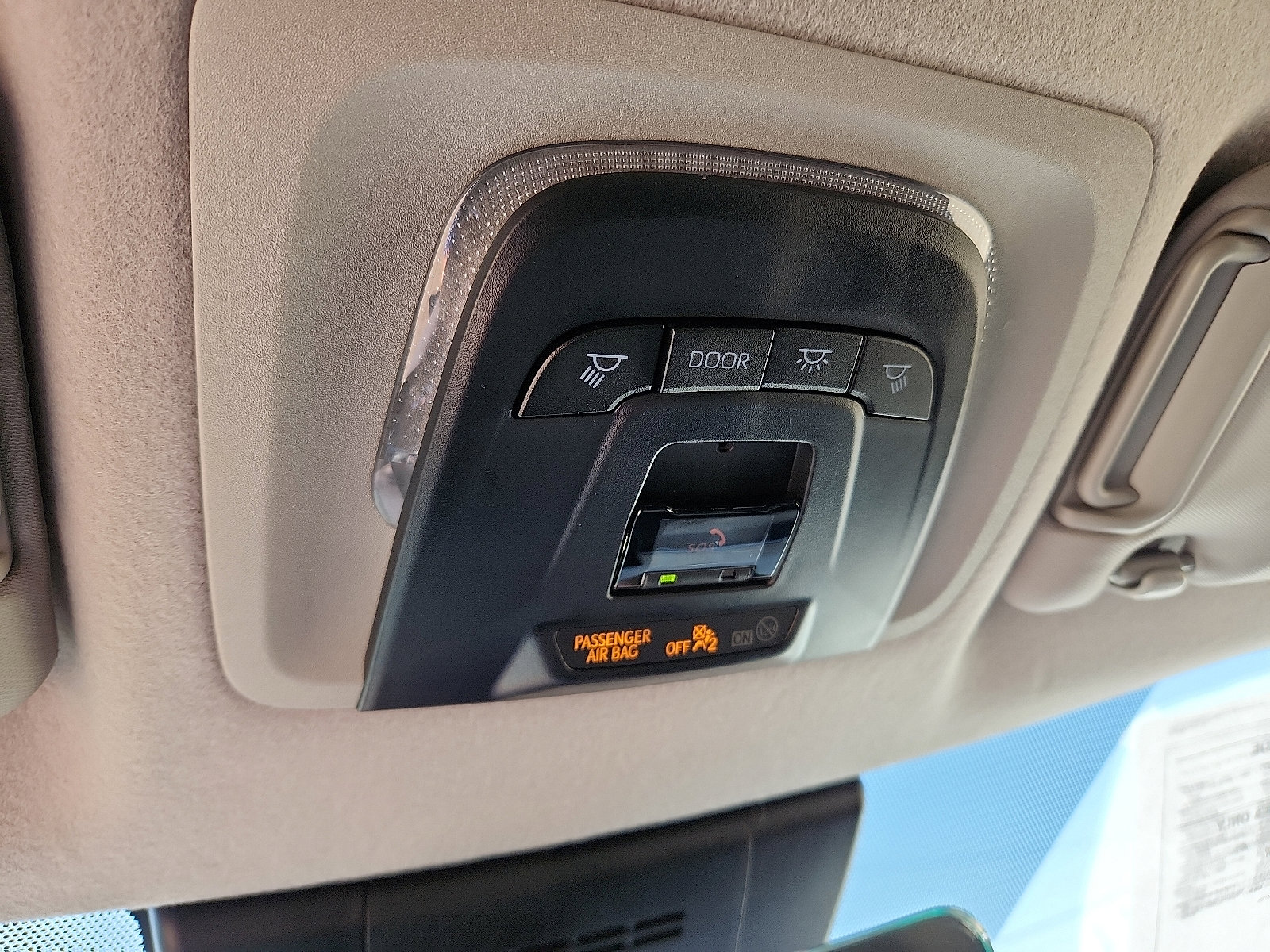 Used 2024 Toyota Corolla Cross XLE image 19