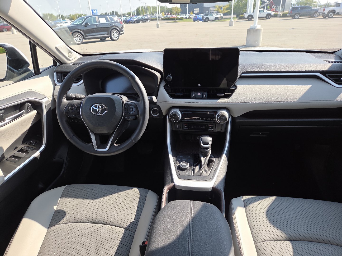 Used 2025 Toyota RAV4 Limited w/ Weather Package AWD/4WD image 24