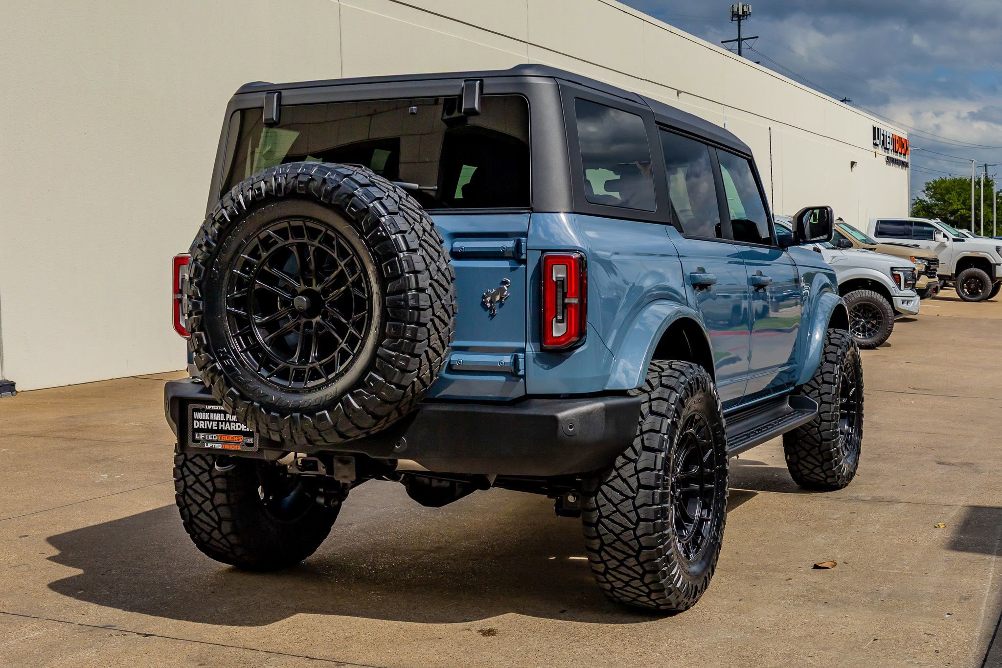Used 2025 Ford Bronco Outer Banks AWD/4WD image 10