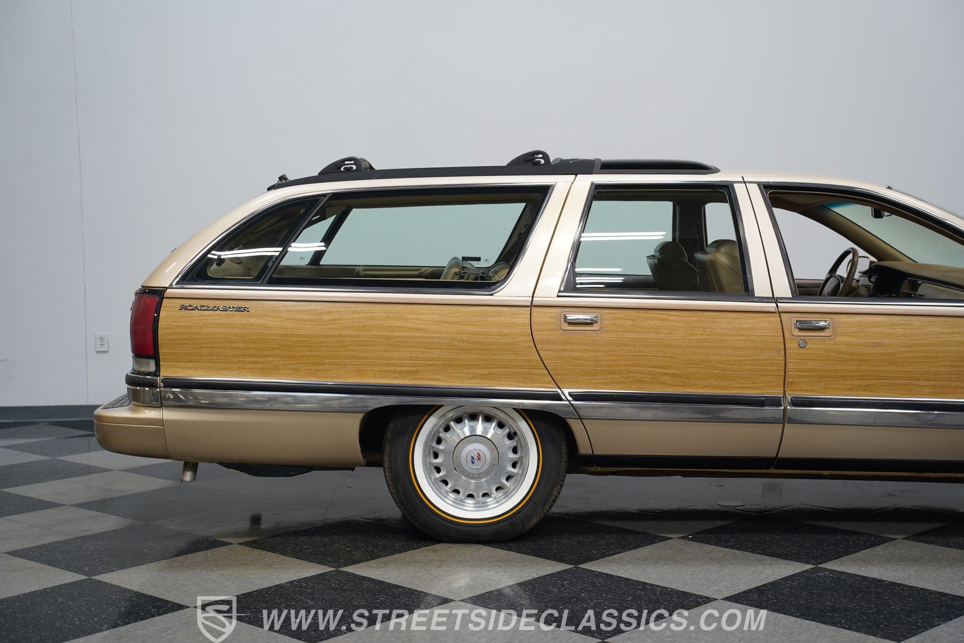 Used 1996 Buick Roadmaster Estate RWD image 29