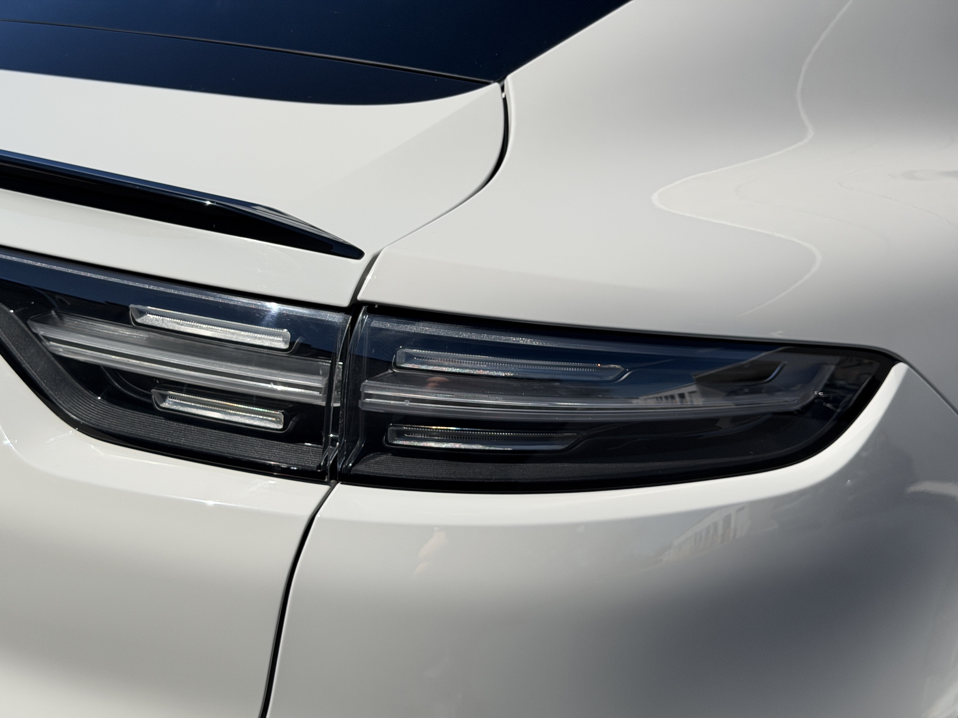 Certified 2022 Porsche Cayenne Turbo S AWD/4WD image 14