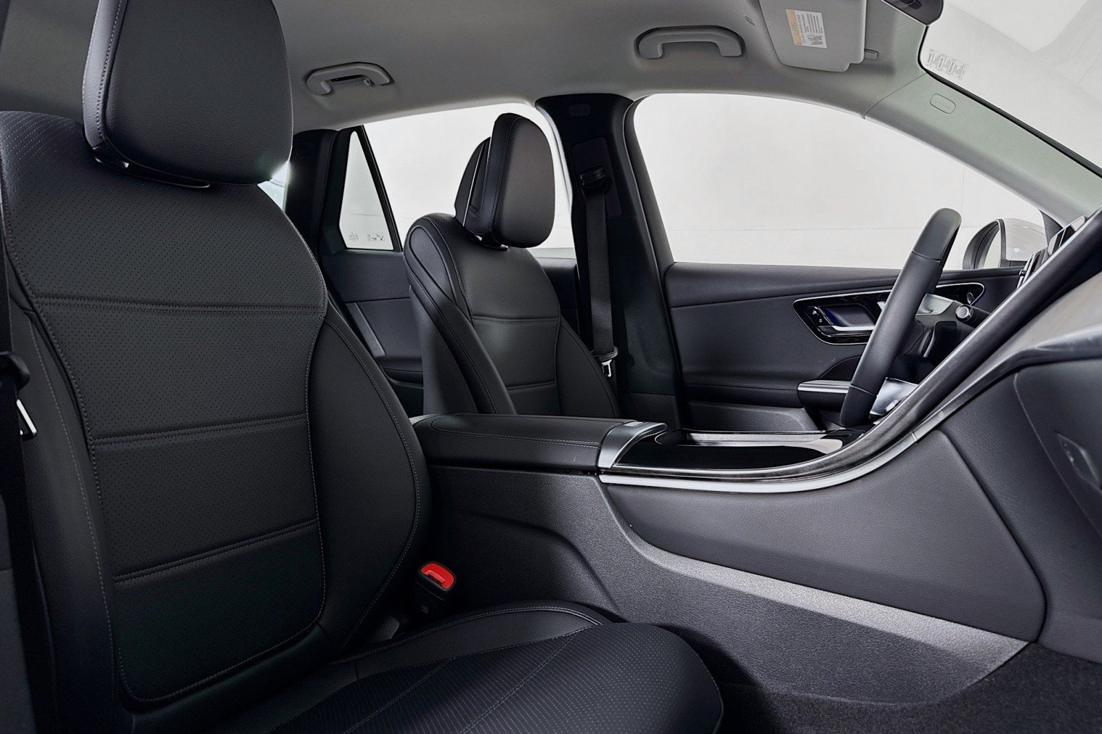 Certified 2025 Mercedes-Benz GLC 350e 4MATIC image 8