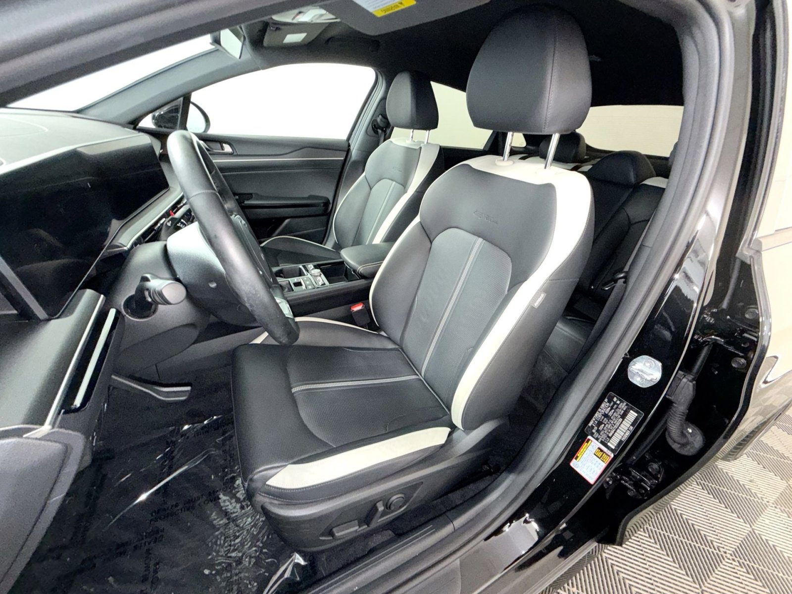 Used 2025 Kia K5 GT-Line AWD/4WD image 13