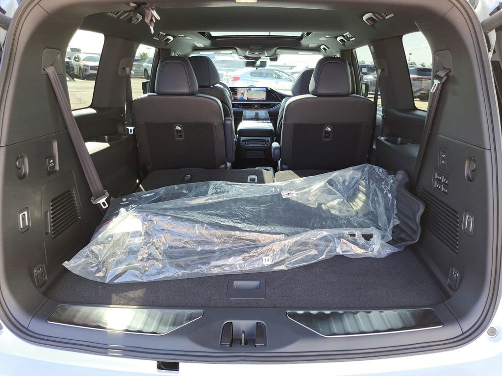 New 2026 INFINITI QX80 4WD w/ Sport Exterior Package image 17