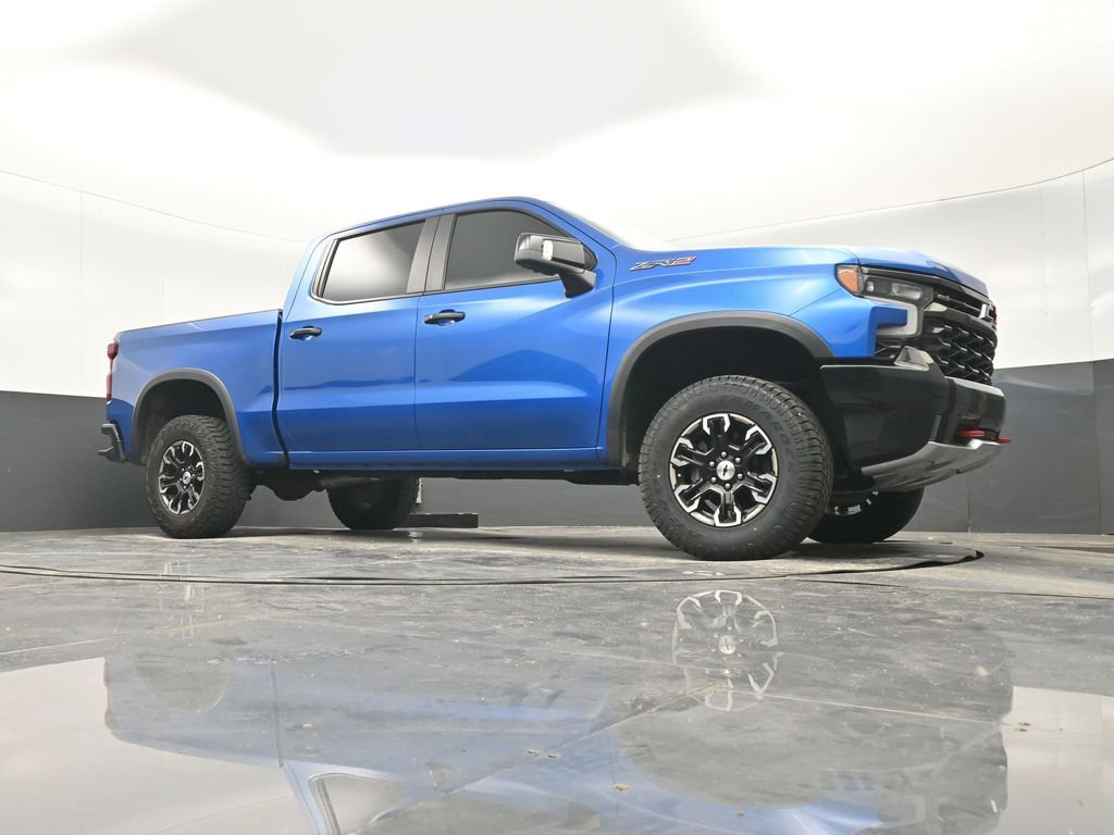 Used 2022 Chevrolet Silverado 1500 ZR2 image 32