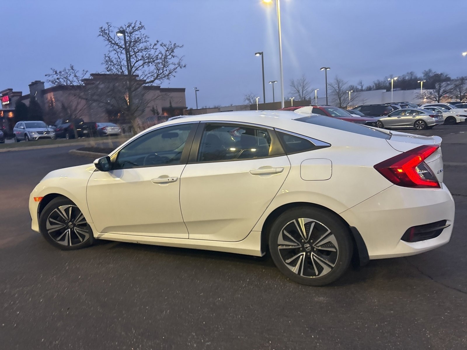 Used 2018 Honda Civic EX-T image 12