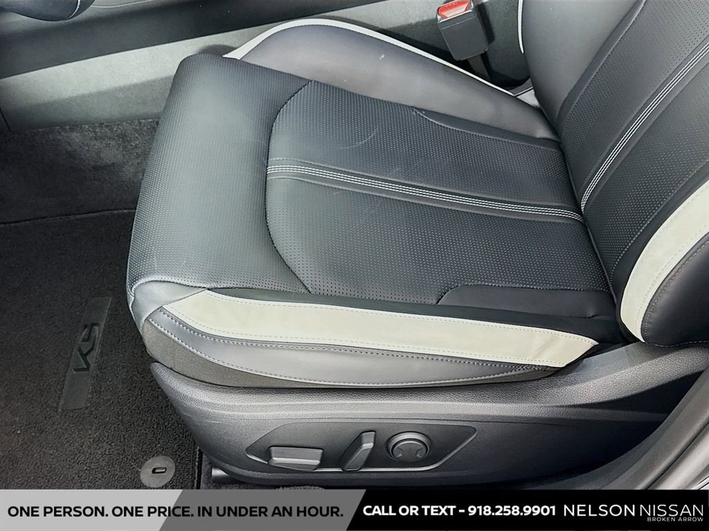Used 2025 Kia K5 GT-Line w/ GT-Line Premium Package AWD/4WD image 20