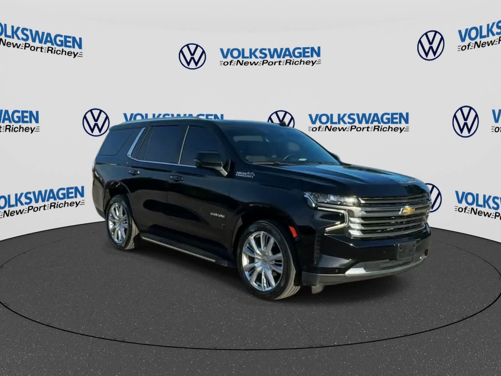 Used 2024 Chevrolet Tahoe High Country w/ Advanced Technology Package AWD/4WD image 2