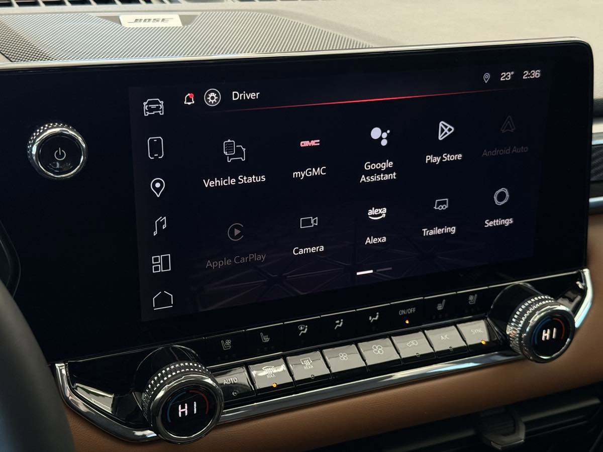 Used 2025 GMC Canyon AT4 w/ Technology Plus Package image 32