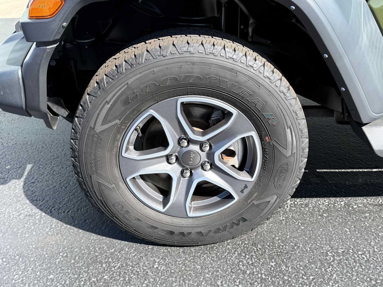 Used 2023 Jeep Wrangler Sport AWD/4WD image 10