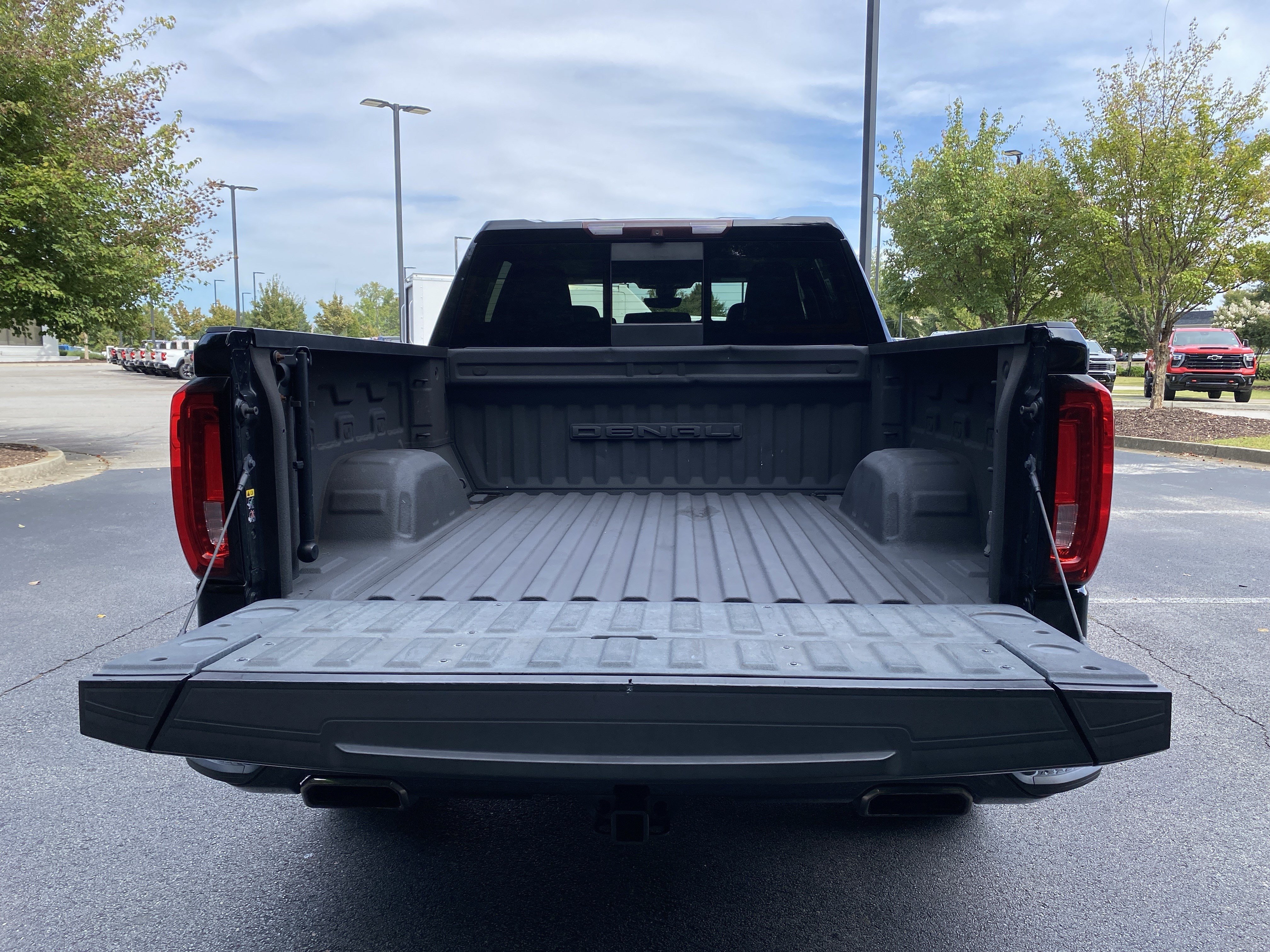 Used 2019 GMC Sierra 1500 Denali w/ Denali Ultimate Package AWD/4WD image 12