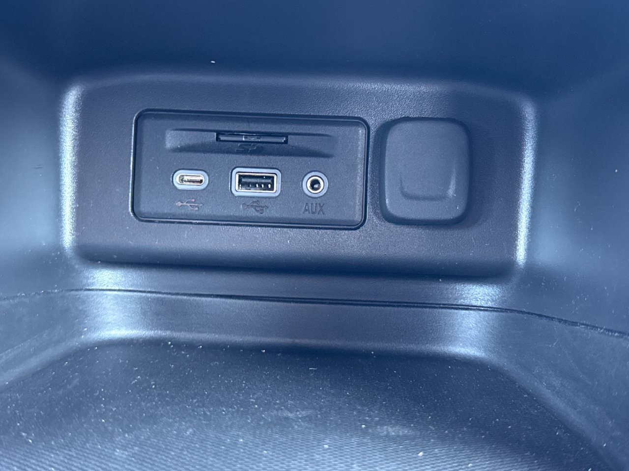 Used 2023 Chevrolet Equinox LT AWD/4WD image 21