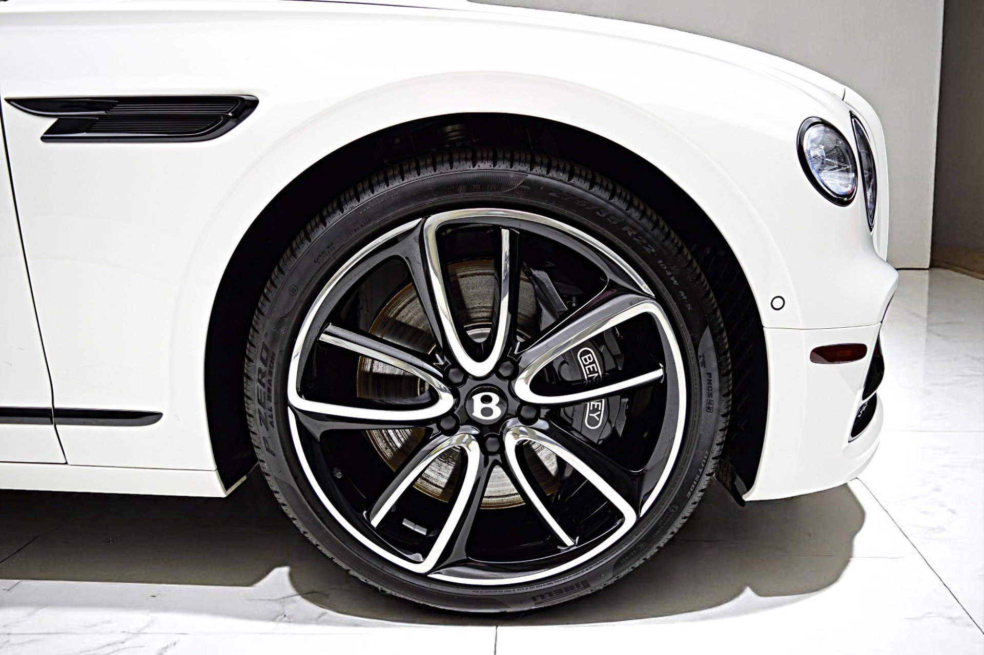 Used 2024 Bentley Flying Spur Azure AWD/4WD image 45