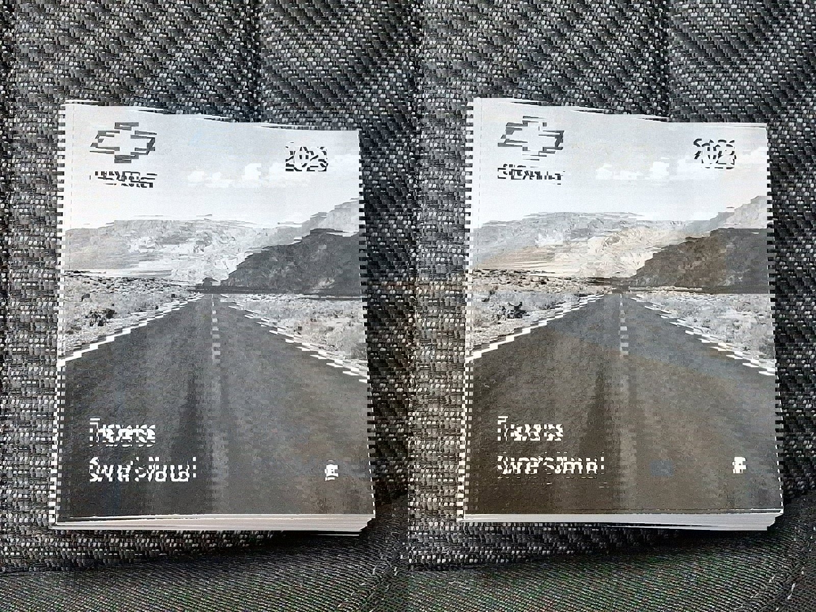 Used 2023 Chevrolet Traverse LT w/ Midnight/Sport Edition image 27