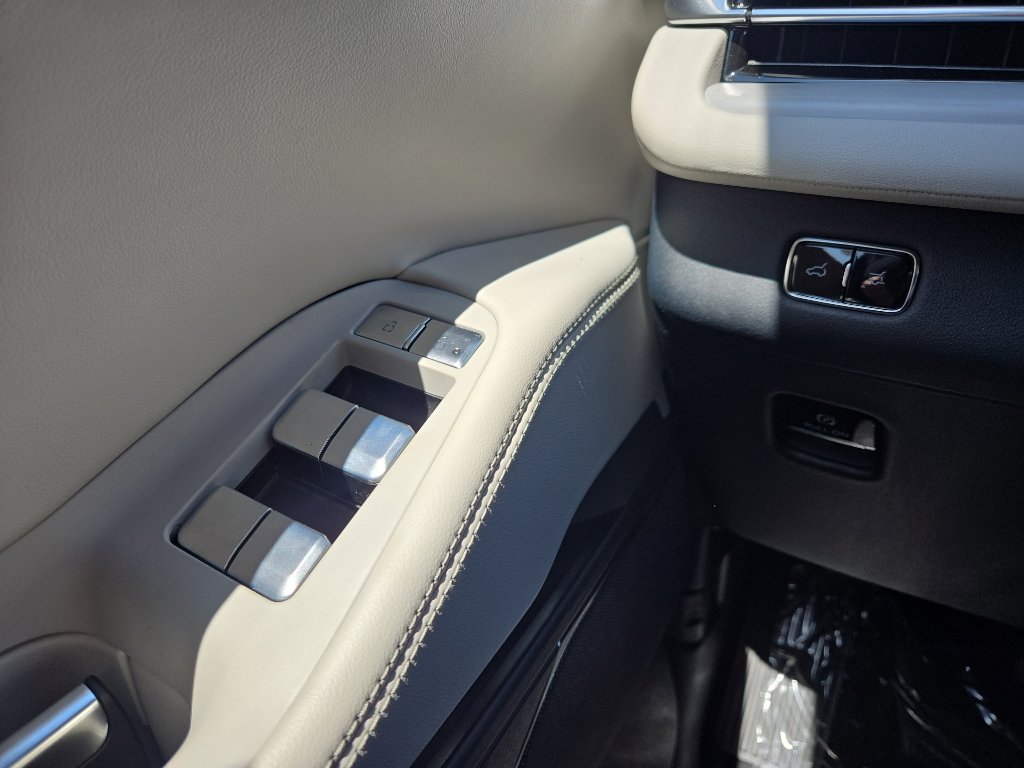 New 2026 Lincoln Navigator Reserve AWD/4WD image 23