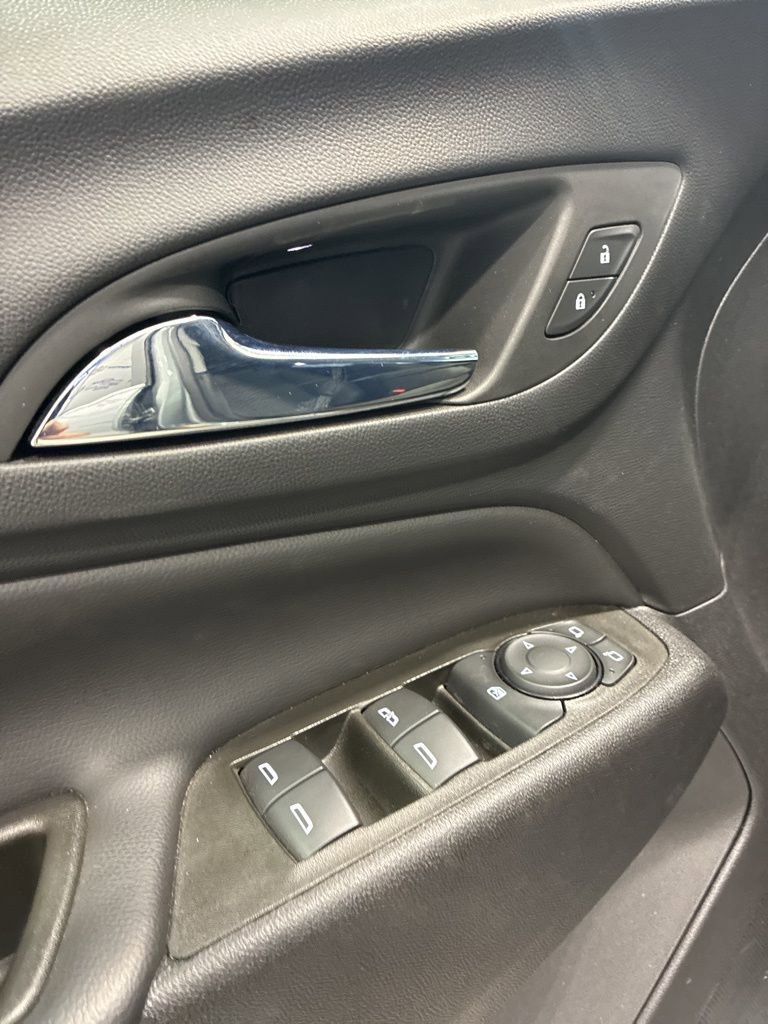 Used 2024 Chevrolet Equinox LT w/ LPO, Floor Liner Package image 17