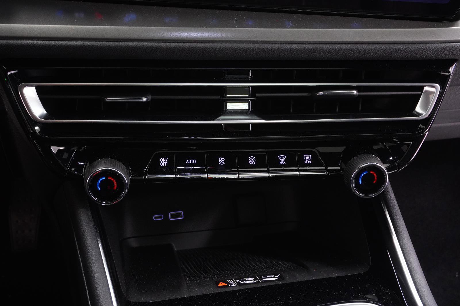 New 2026 Chevrolet Traverse LT w/ Sun and Wheel Package image 28