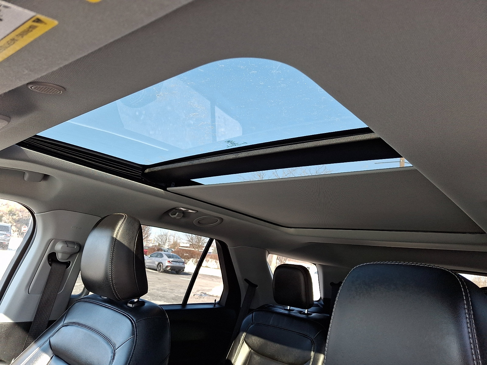 Used 2021 Ford Explorer XLT w/ Equipment Group 202A image 15