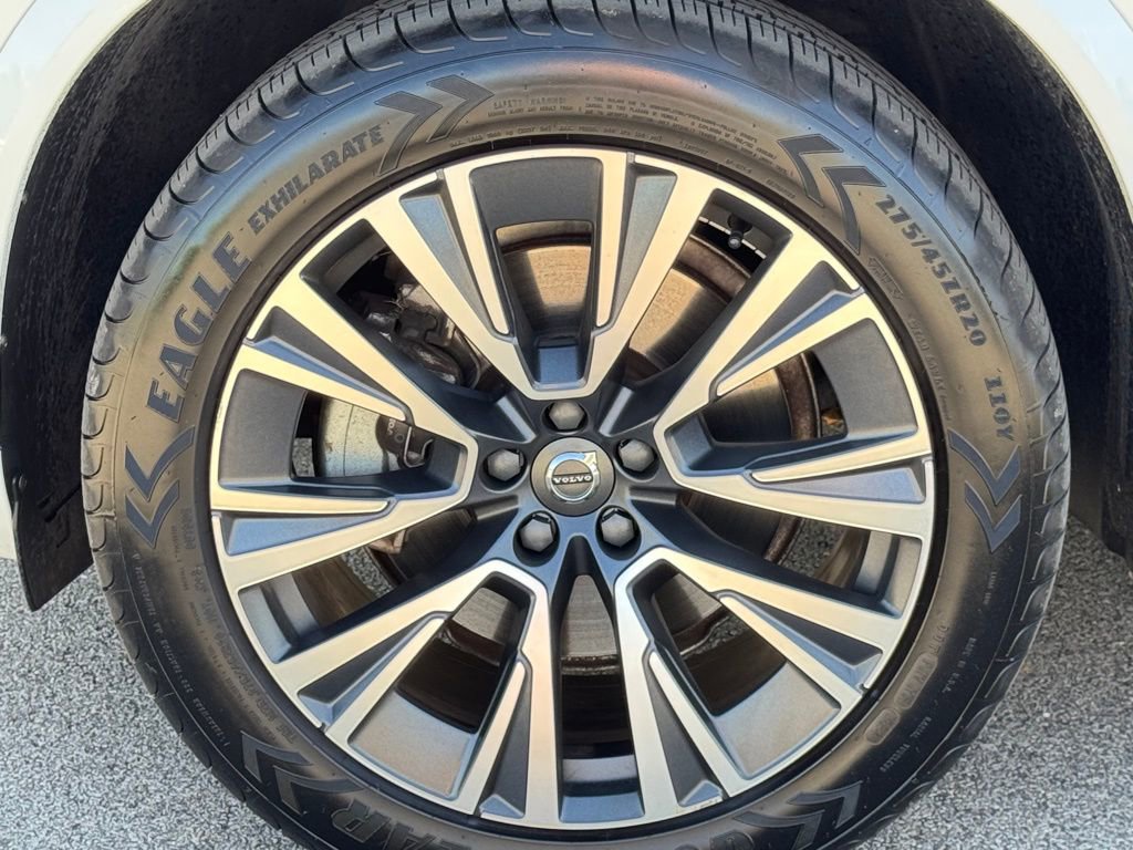 Used 2021 Volvo XC90 T6 Momentum AWD/4WD image 6