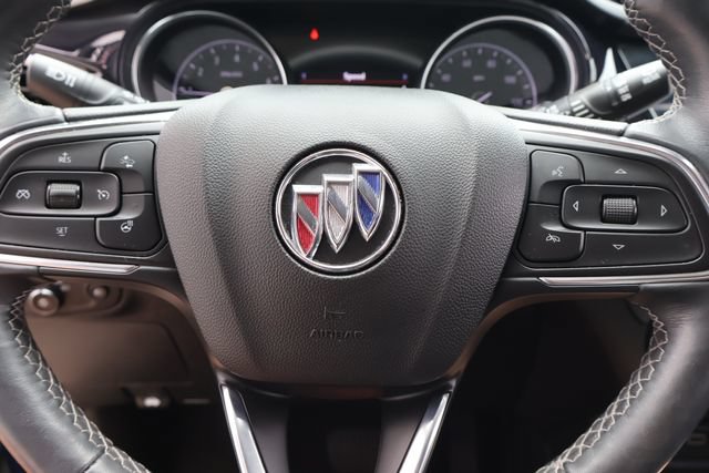 Used 2022 Buick Encore GX Essence FWD image 23