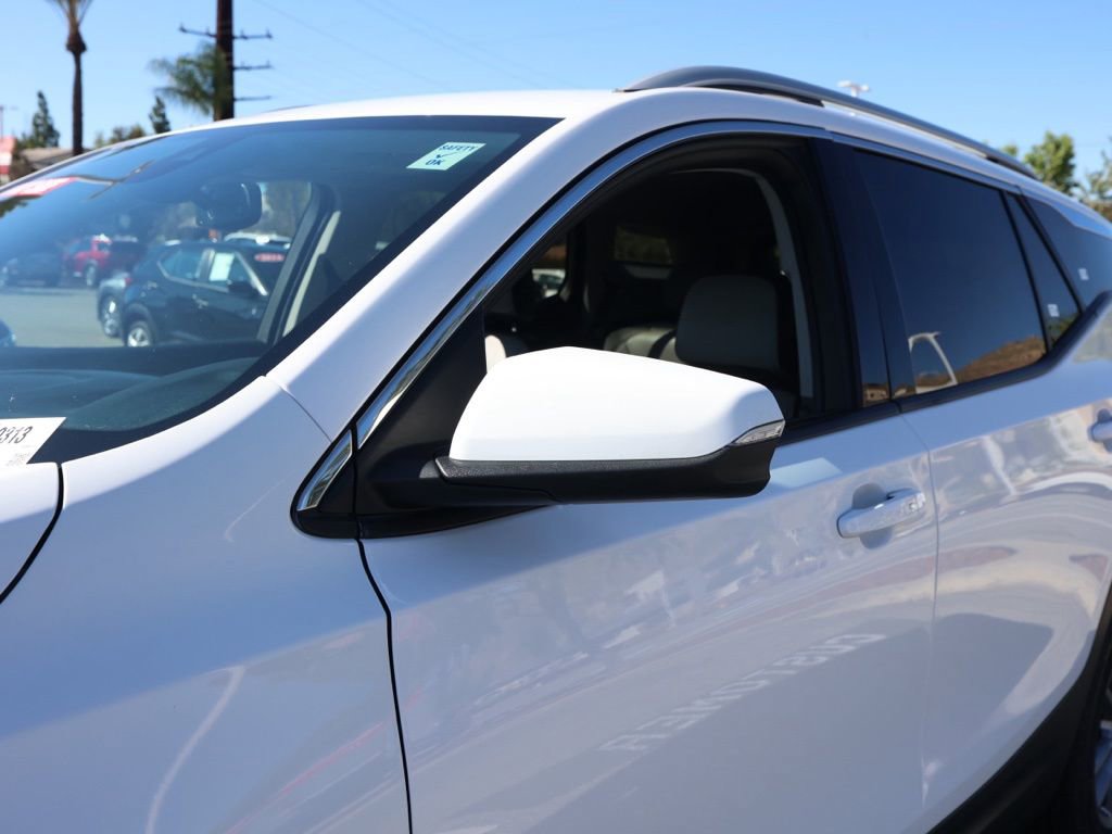 Used 2024 GMC Terrain SLT image 12