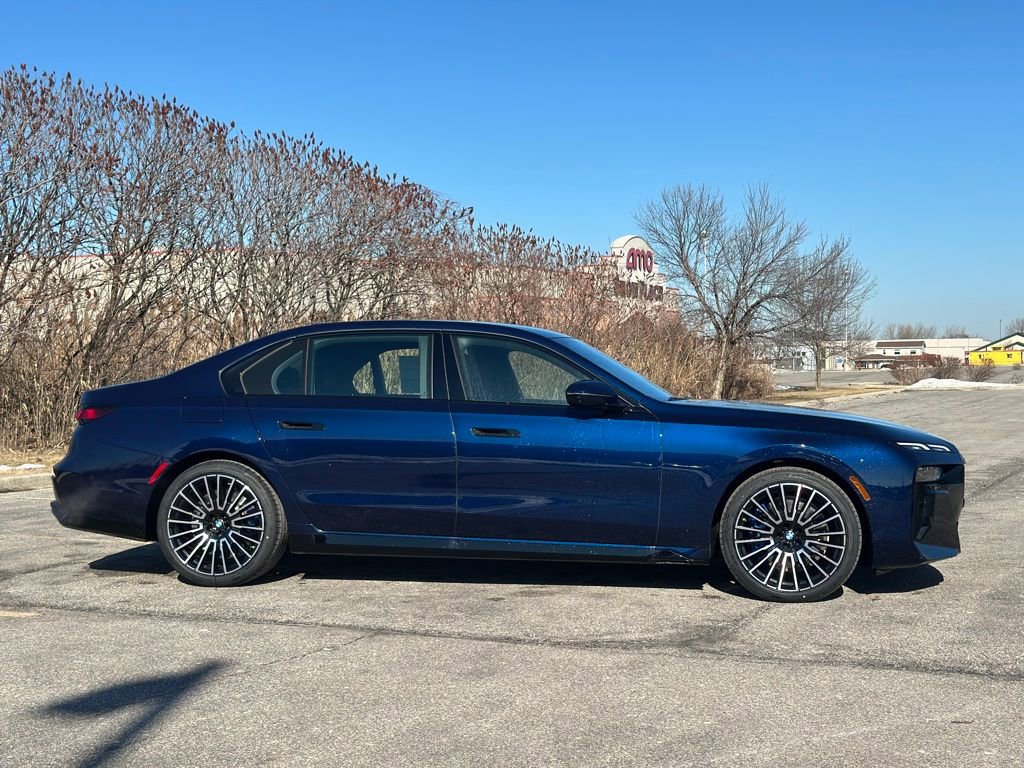 New 2026 BMW 760i xDrive image 8