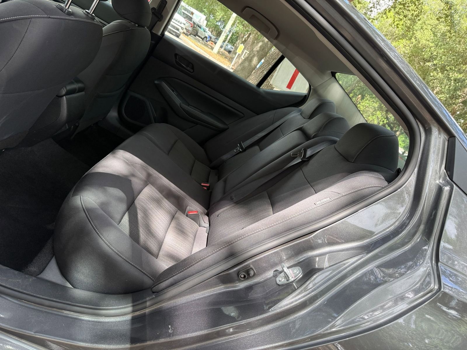 Used 2024 Nissan Altima 2.5 SV FWD image 22