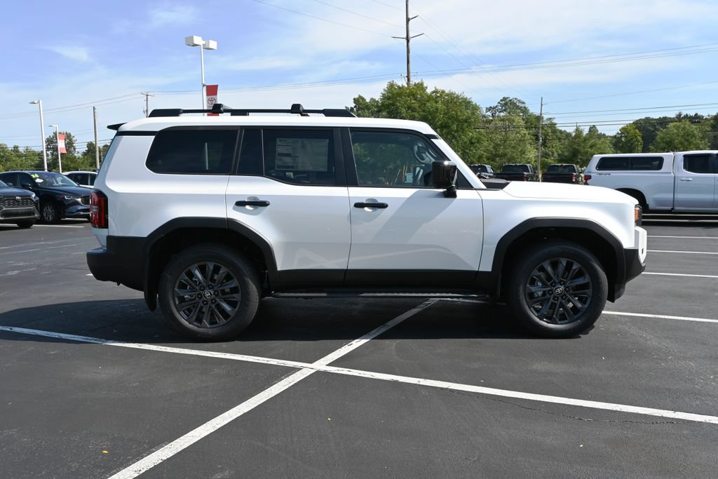 New 2027 Toyota Land Cruiser w/ Premium Package AWD/4WD image 11