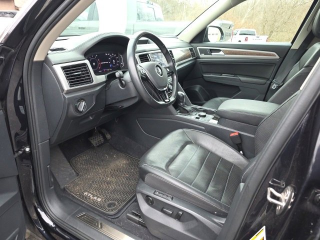 Used 2019 Volkswagen Atlas SEL Premium image 2
