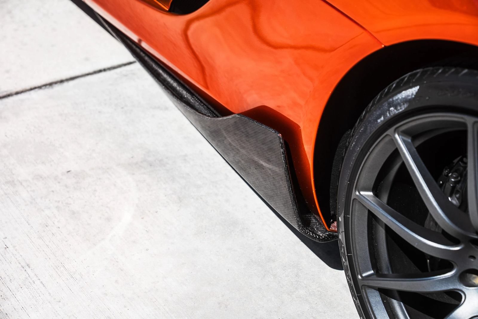 Used 2013 McLaren MP4-12C Spider RWD image 19