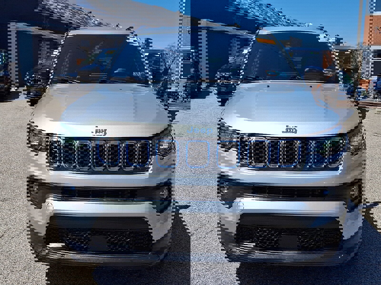 Used 2024 Jeep Compass Latitude image 2