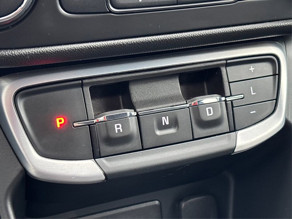 Used 2024 GMC Terrain SLE AWD/4WD image 29