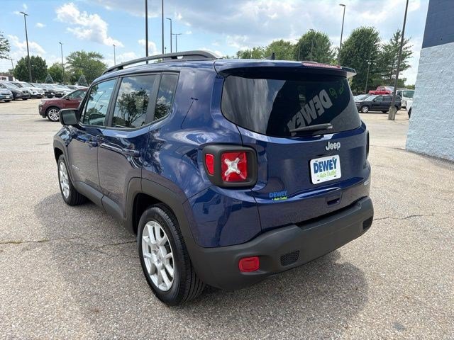 Used 2019 Jeep Renegade Latitude FWD image 3