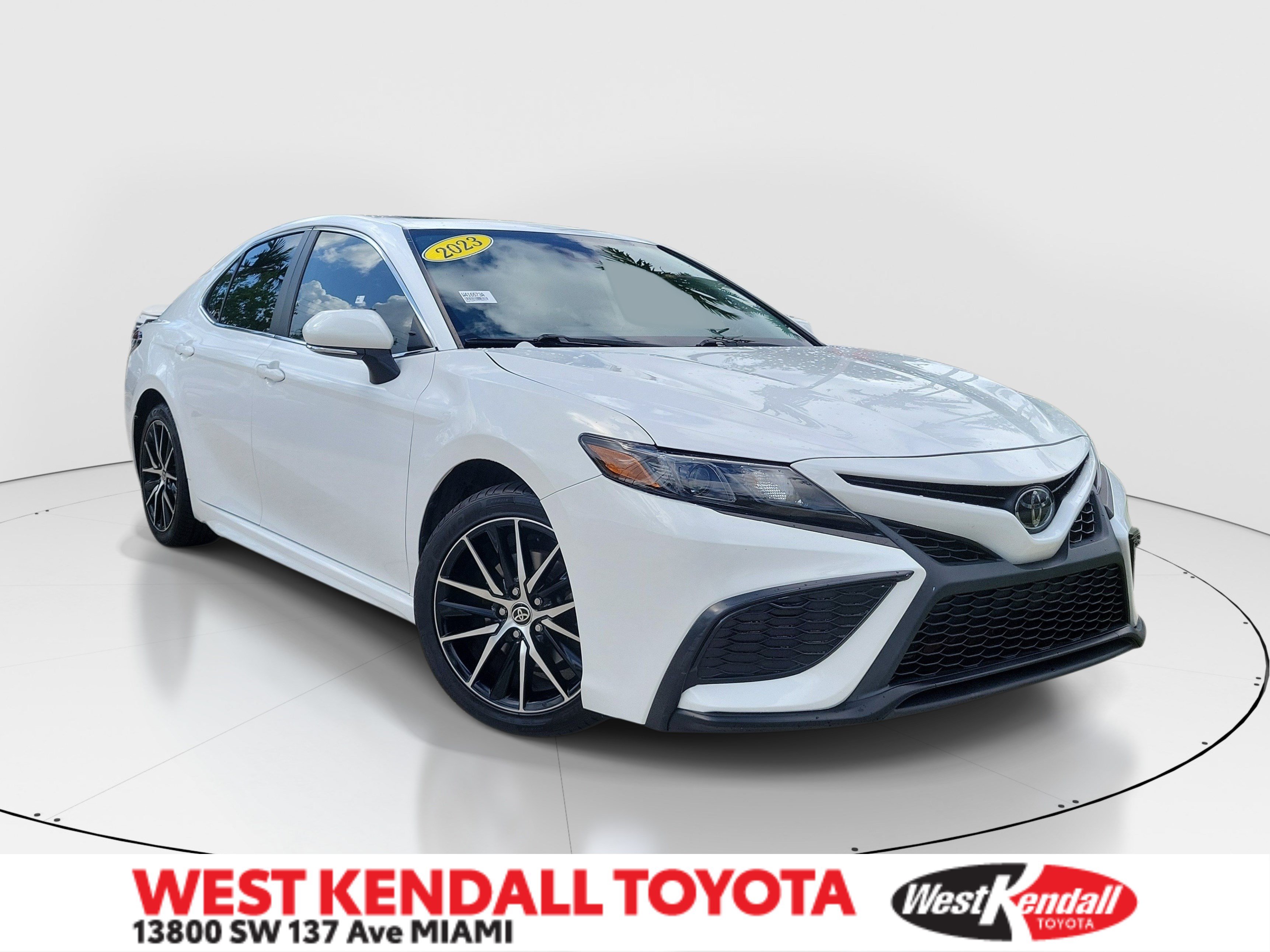 Used 2023 Toyota Camry SE w/ Convenience Package