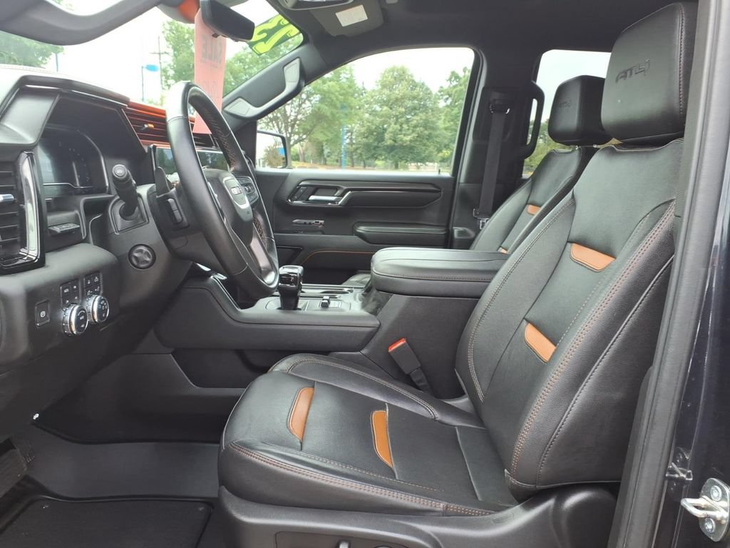 Used 2023 GMC Sierra 1500 AT4 w/ Technology Package AWD/4WD image 12