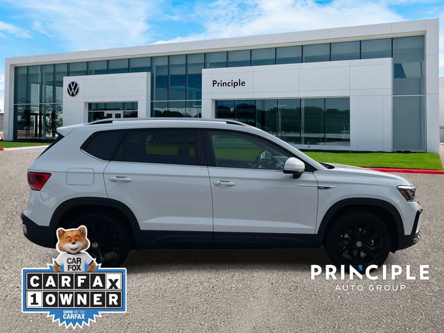 Used 2024 Volkswagen Taos SE FWD image 5
