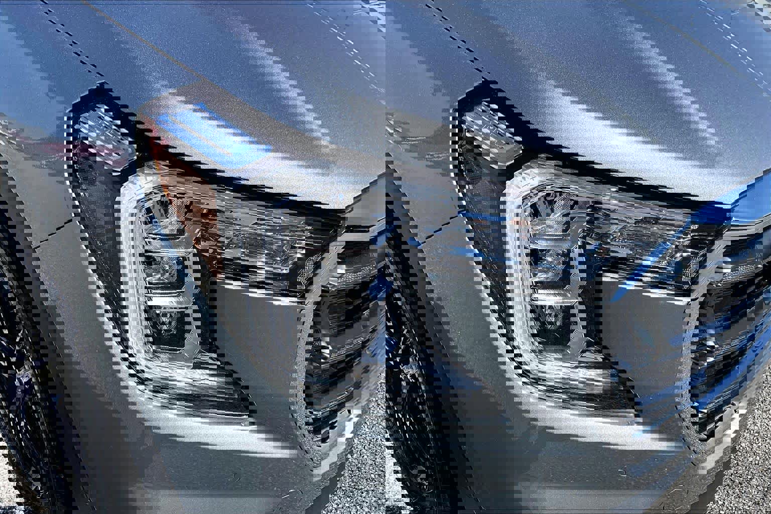 Used 2024 GMC Terrain AT4 w/ Tech Package image 28