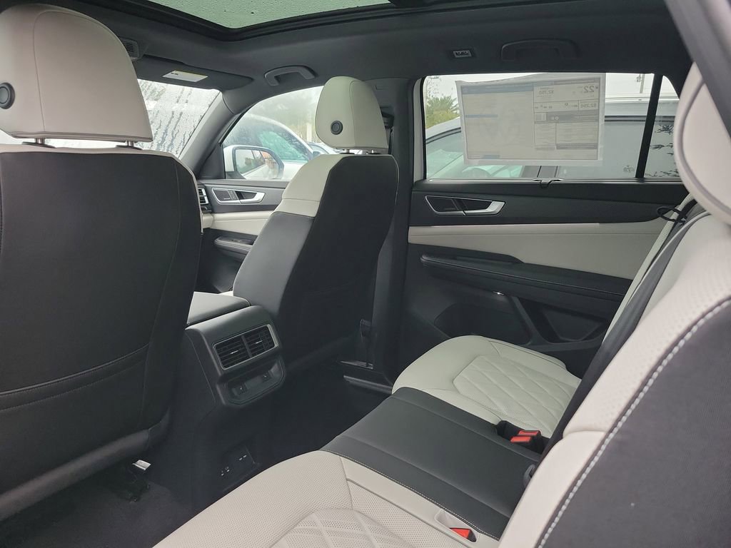 New 2026 Volkswagen Atlas Cross Sport SEL Premium R-Line image 5